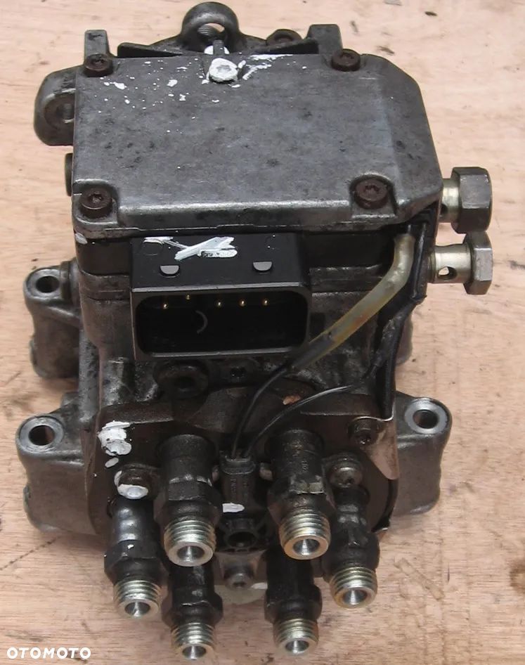 pompa wtryskowa paliwa AUDI A6 A4 2.5 TDI PASSAT B5 0470506030 - 2