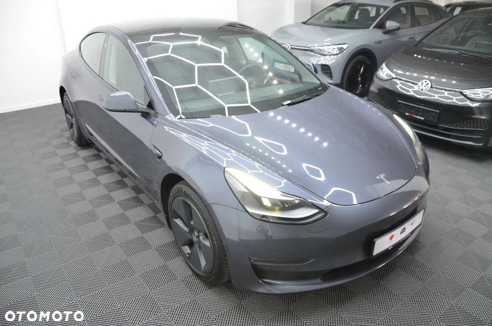 Tesla Model 3 Langstreckenbatterie Allradantrieb Dual Motor - 8