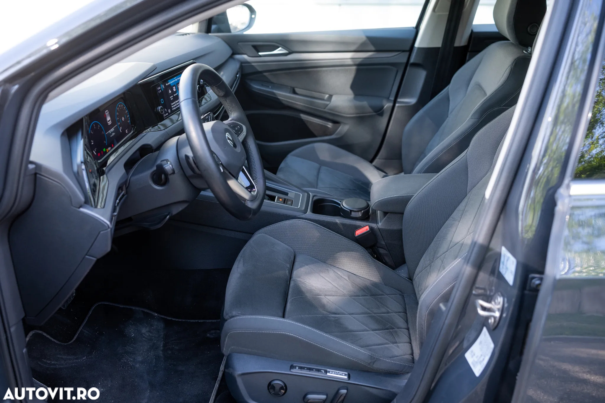 Volkswagen Golf 2.0 TDI DSG Style - 29