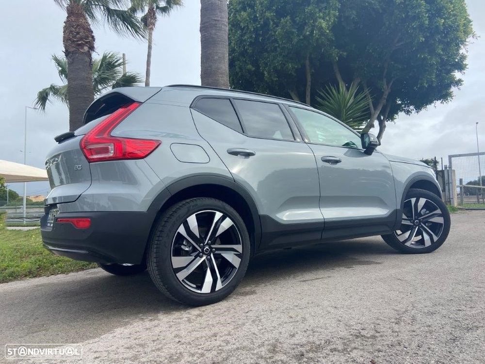Volvo XC 40 2.0 B3 Plus Dark - 27