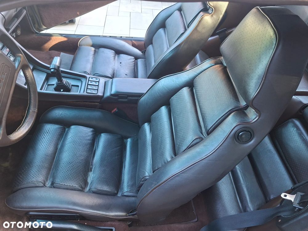 Porsche 928 - 29