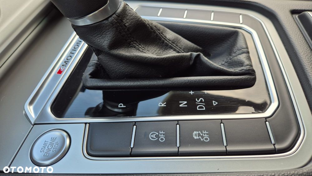 Volkswagen Passat 2.0 TDI SCR 4Mot DSG Comfortline - 34