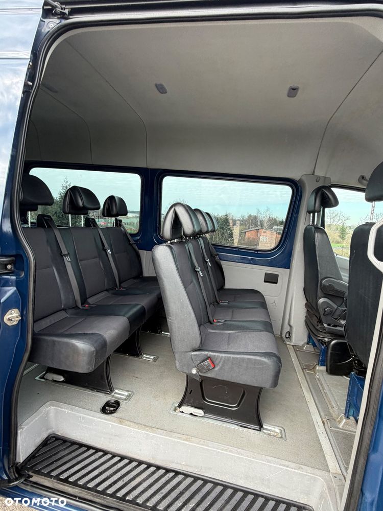 Mercedes-Benz Sprinter - 24