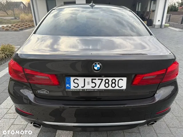 BMW Seria 5 530d xDrive Luxury Line - 10