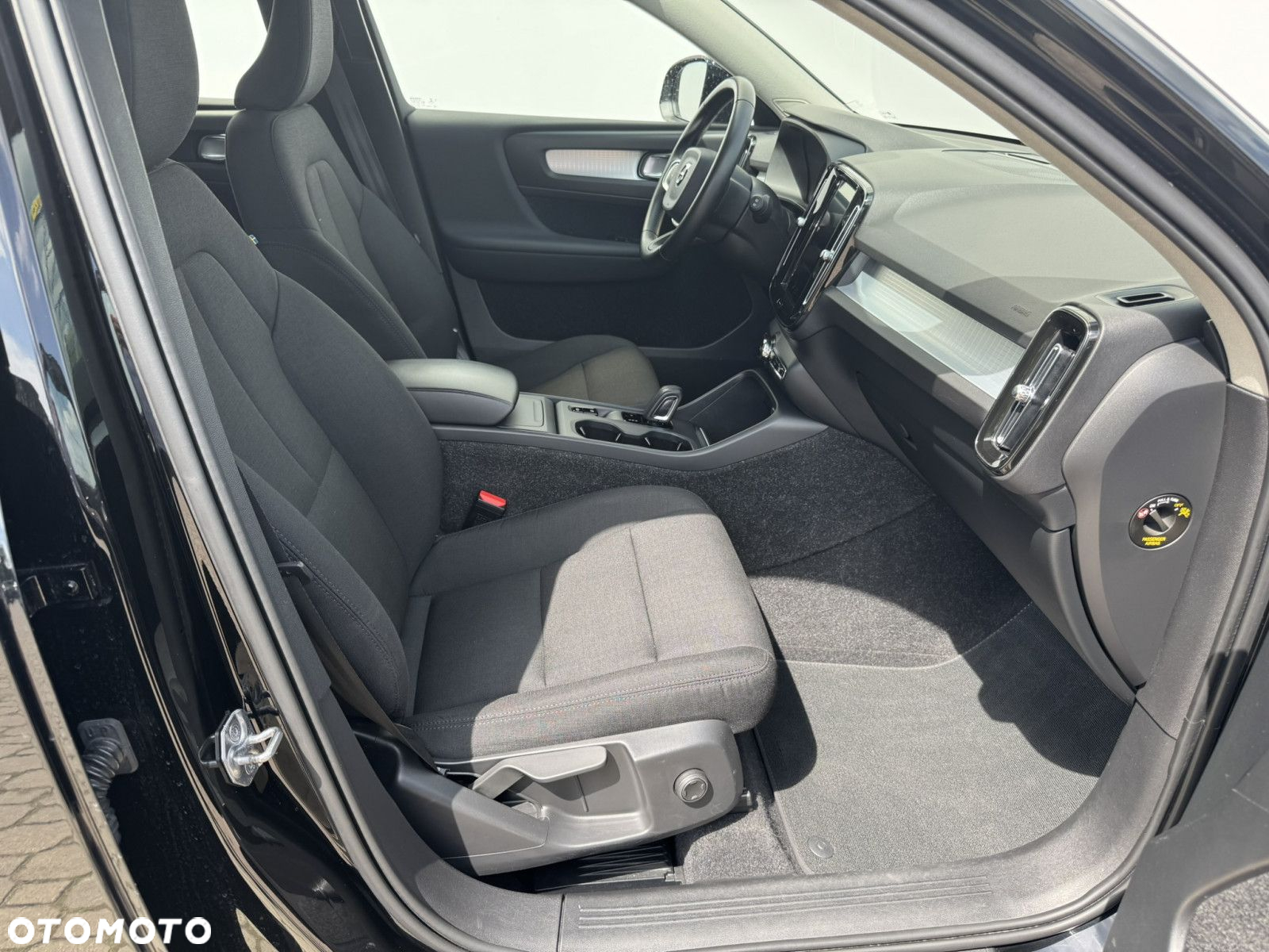 Volvo XC 40 T3 Momentum Pro - 12