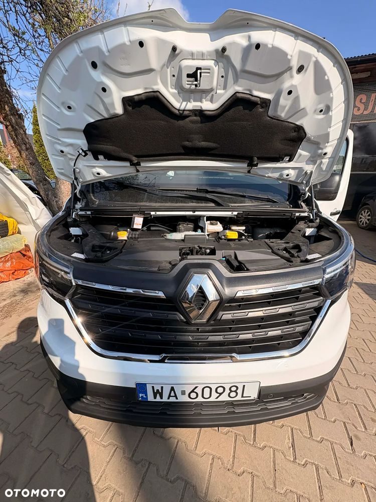Renault Trafic - 28