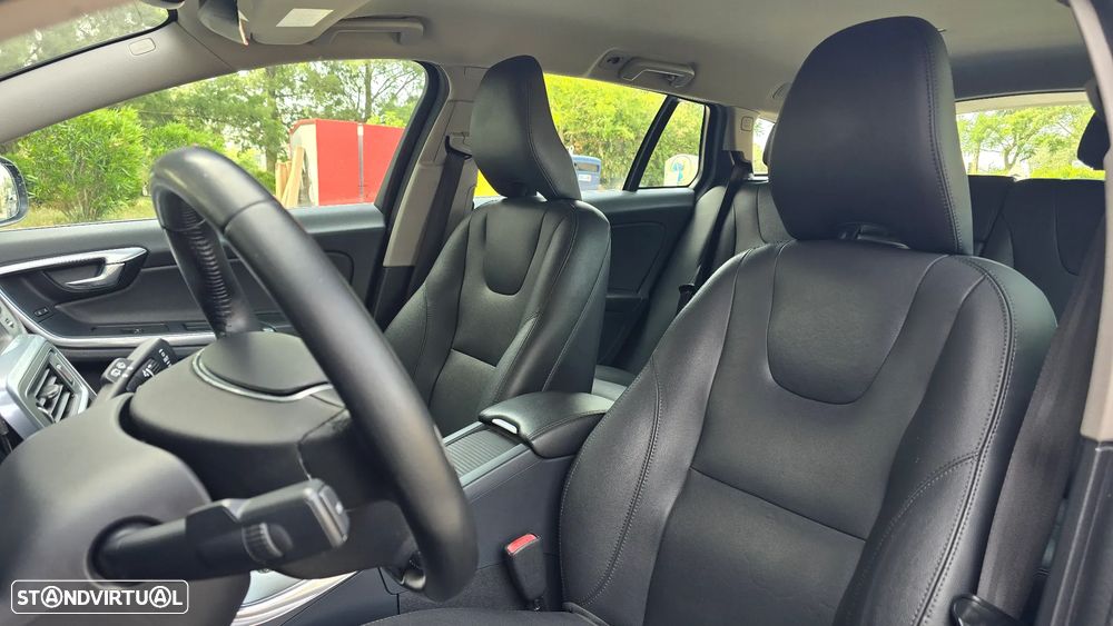 Volvo V60 2.0 D3 Summum - 39