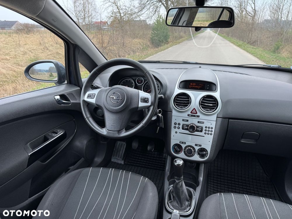 Opel Corsa 1.2 16V Edition - 11