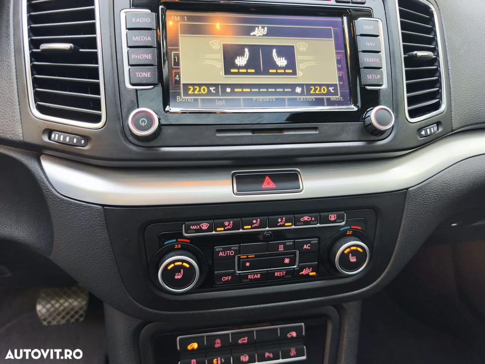 Volkswagen Sharan 2.0 TDI DSG BlueMotion Technology Highline - 21