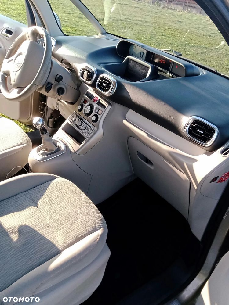 Citroën C3 Picasso 1.6i Exclusive - 16