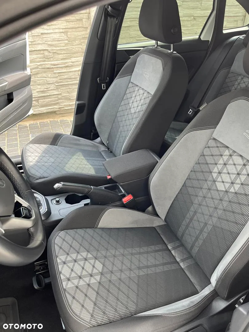 Volkswagen Taigo 1.0 TSI R-Line DSG - 18
