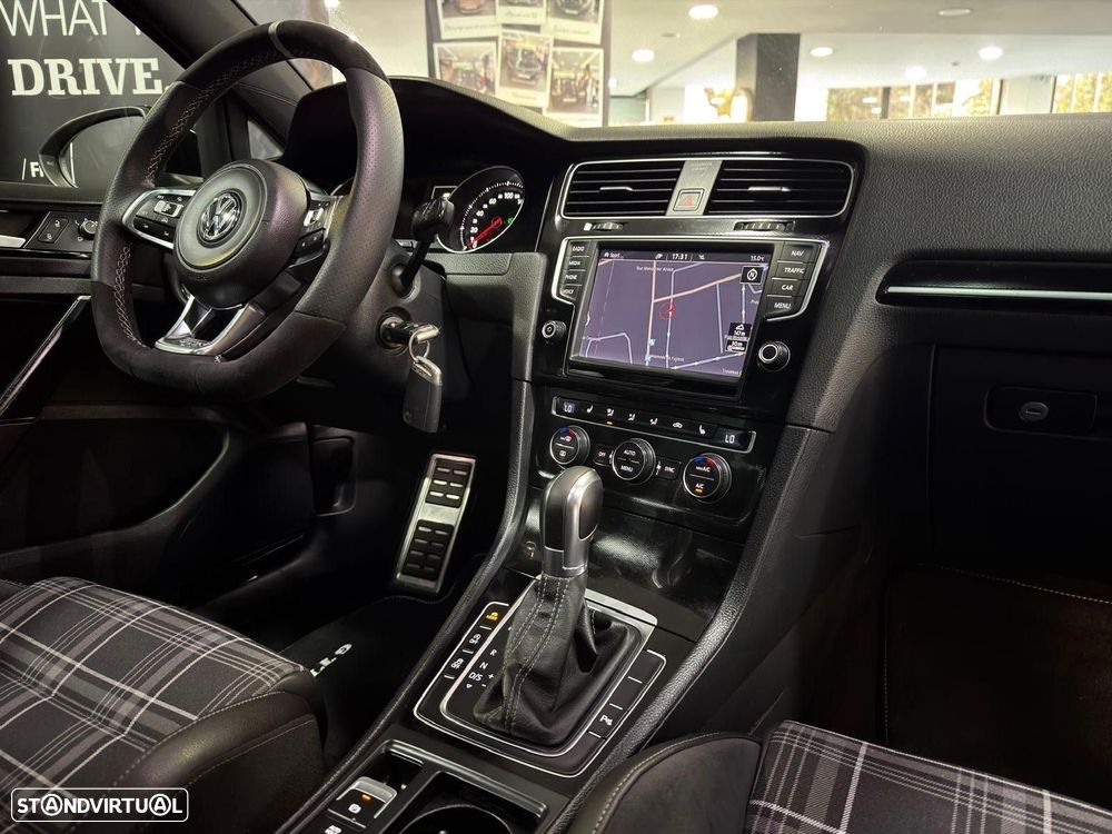 VW Golf 2.0 TDI GTD DSG - 18