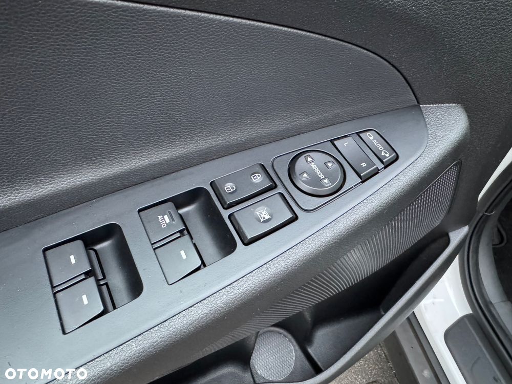 Hyundai Tucson 1.6 GDi 2WD Select - 30