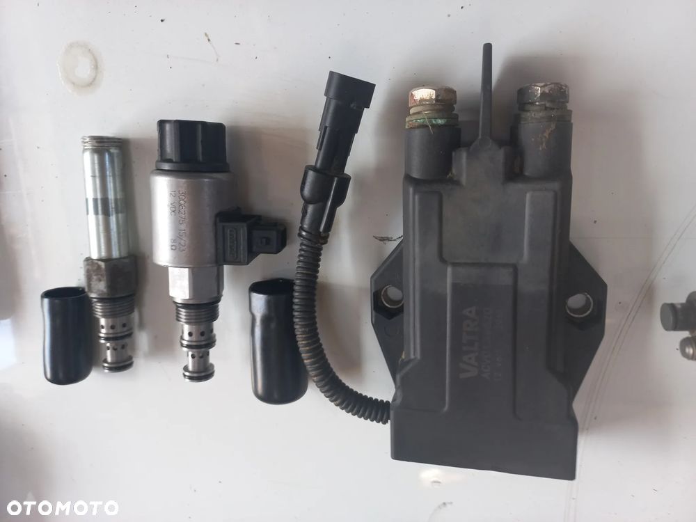 Valtra części ,wtryskiwacze V837079827,ACV082333A,V837074846,pompa adblue,bosch,zawór proporcjonalny V36060600,ACV0226710,ACV0139620,SIŁOWNIK ACP0401730,ACX3989990 CYLINDER hamulcowy,ACV0236180 Dmuchawa,V837074861.chłodnica intercoller,ACV0303150,MAHLE,MN233310-0160,ACW034324C,Q,ZAWIASY,wentylator,wiskoza - 7