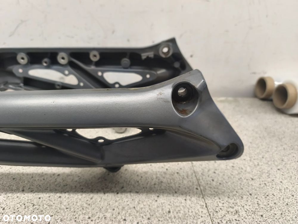 Stelaż tył, tylny Triumph Street Triple 675 - 6