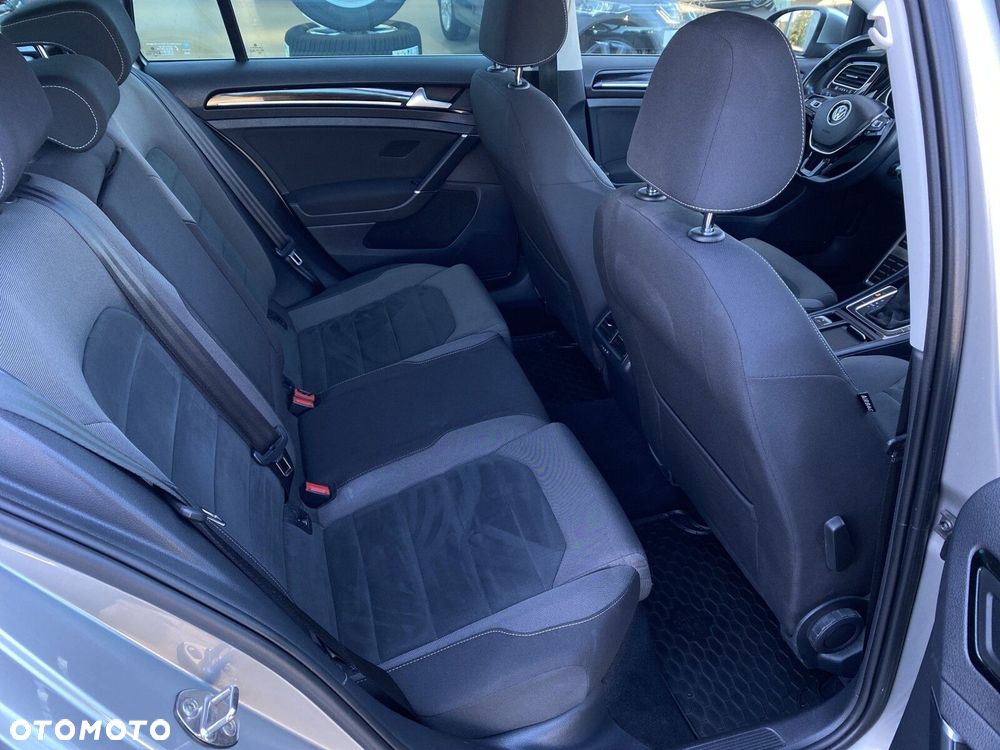 Volkswagen Golf Variant 1.5 TSI BMT Evo Highline DSG - 29