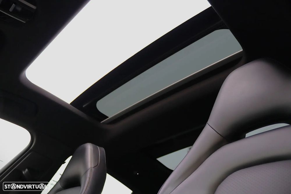 Porsche Panamera - 21