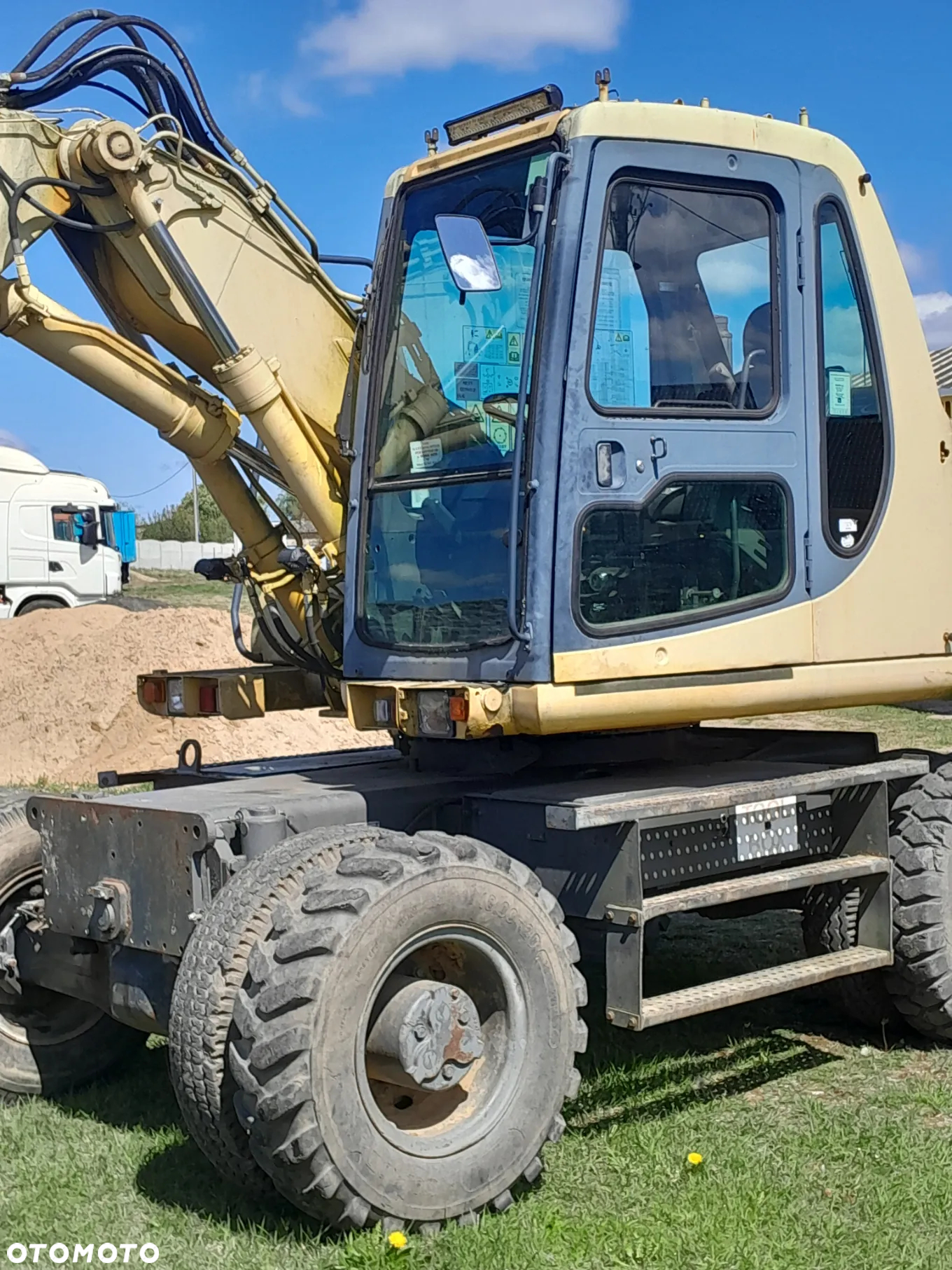 Komatsu PW130es - 5