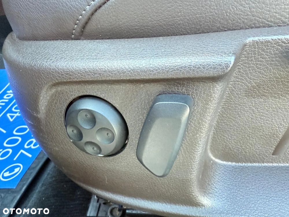 Volkswagen Passat Variant 2.0 Blue TDI SCR Trendline - 17