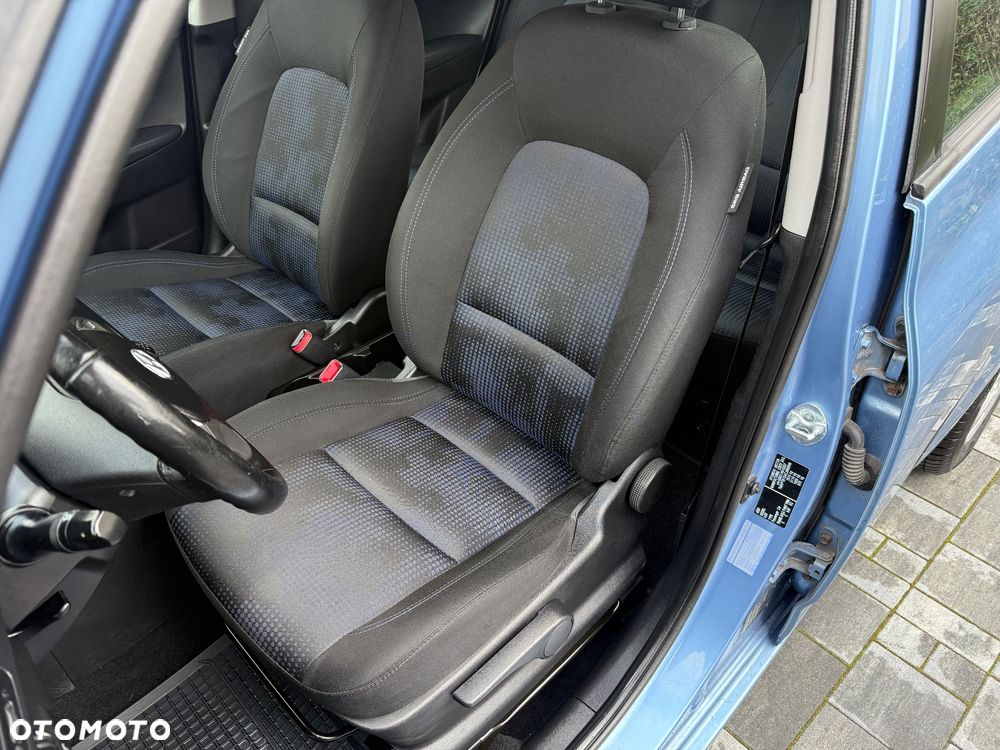 Hyundai ix20 1.6 CRDi blue Comfort - 12