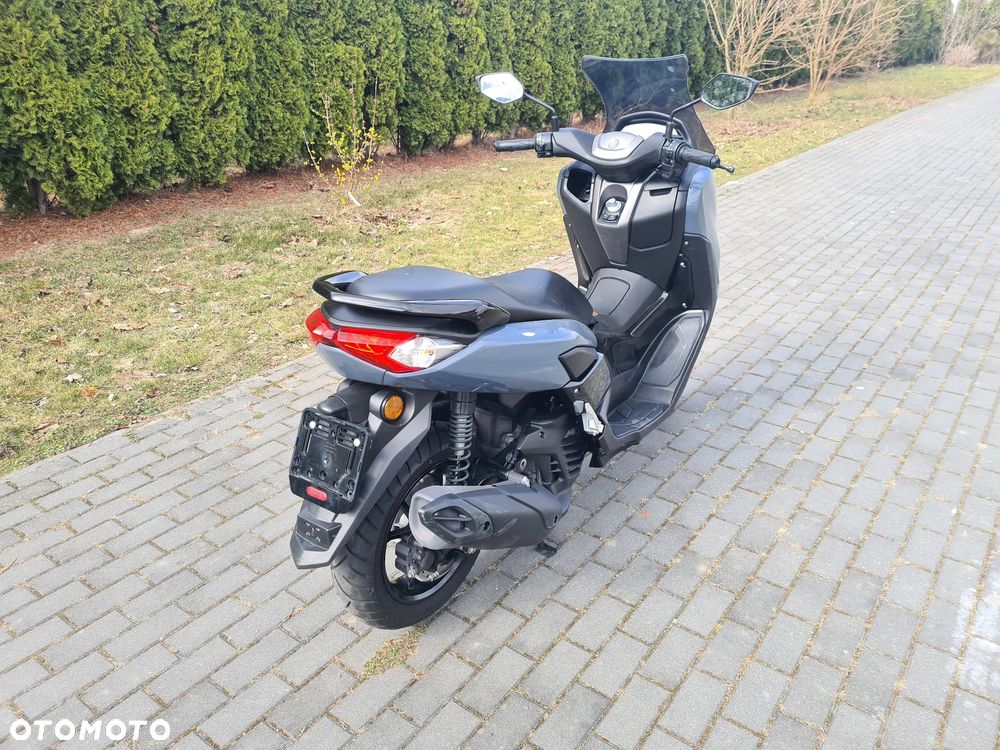 Yamaha NMAX - 7