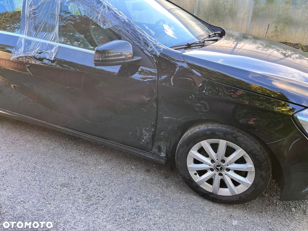 Mercedes-Benz Klasa A 180 7G-DCT - 11