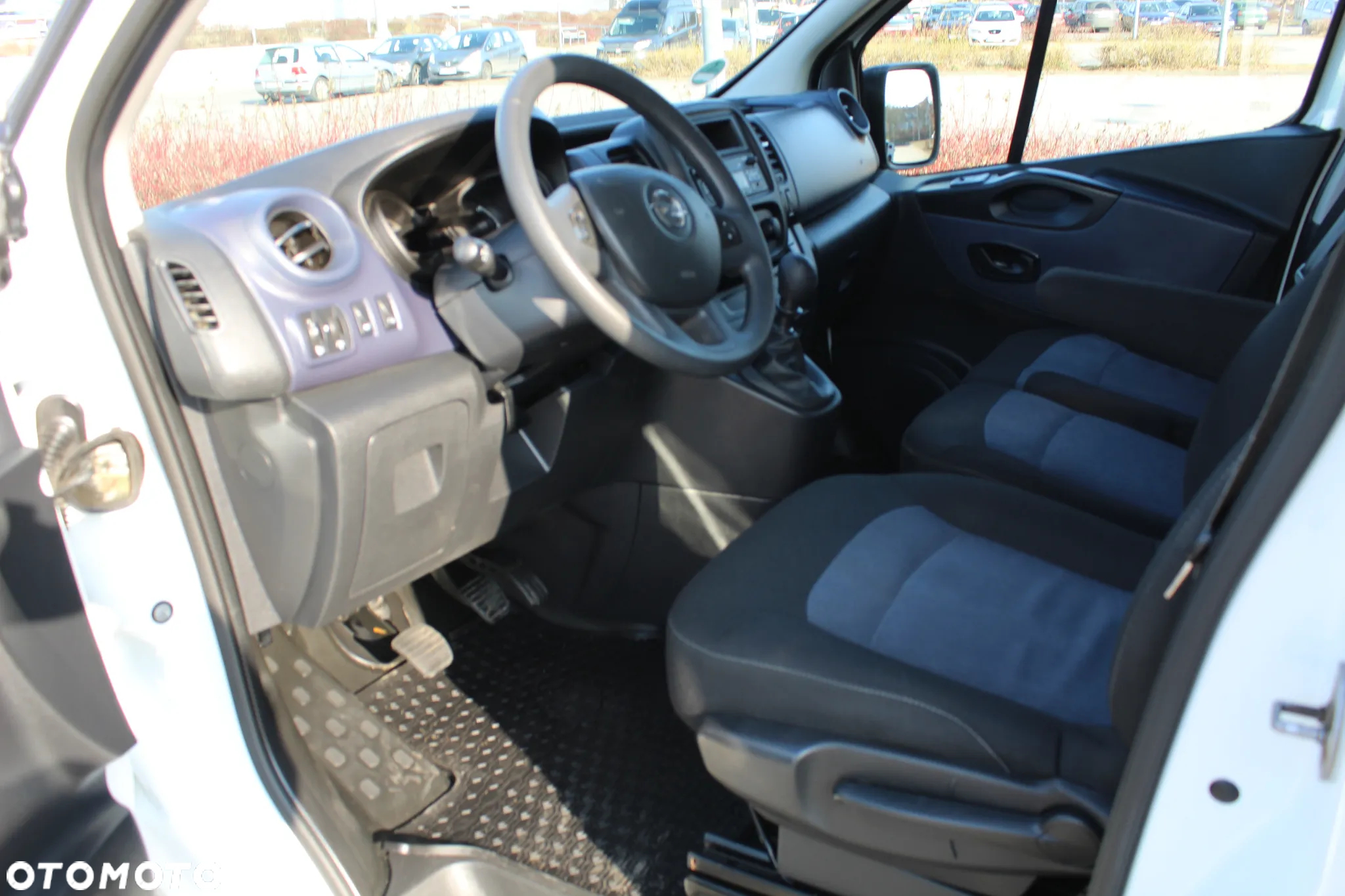 Opel Vivaro - 20