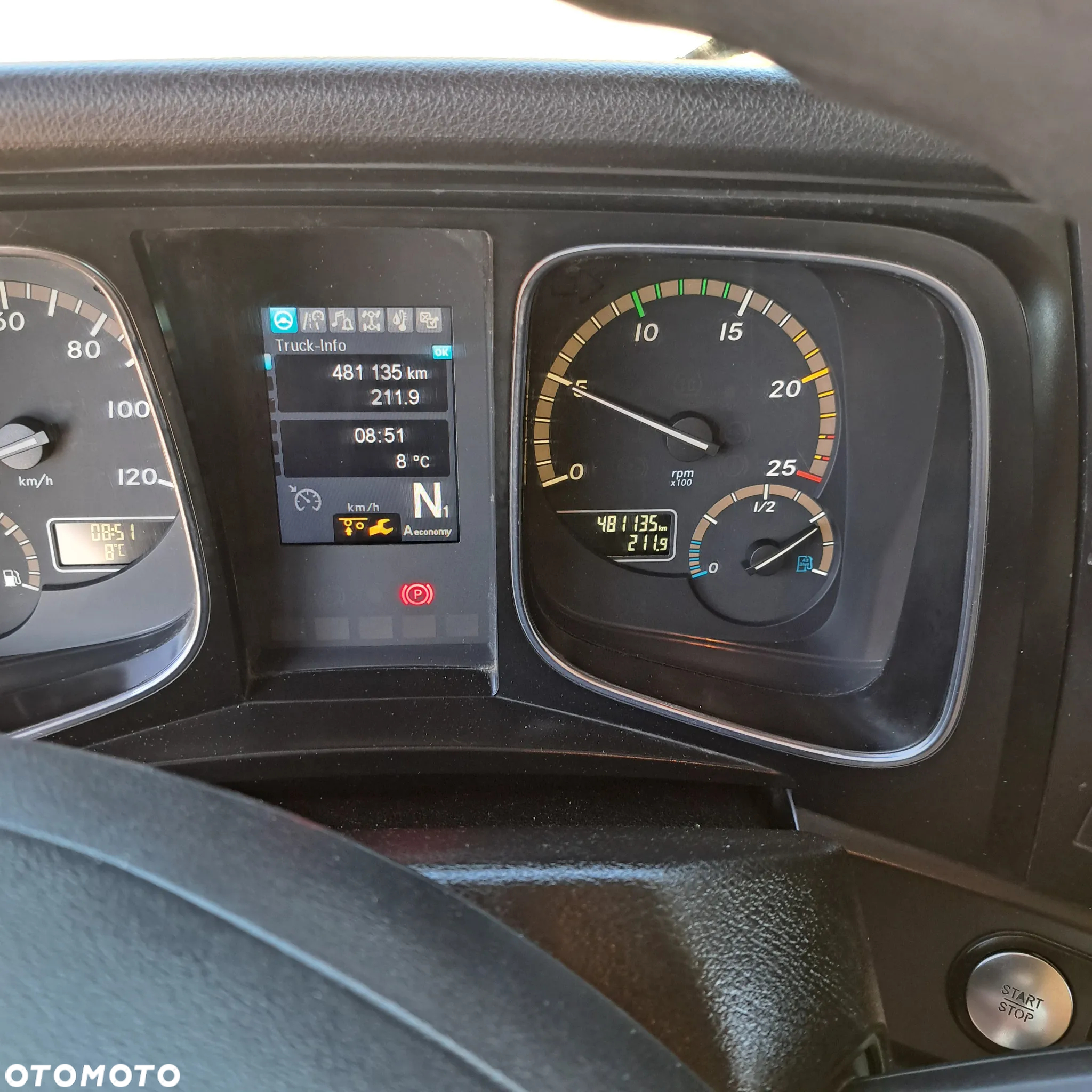 Mercedes-Benz ACTROS - 10