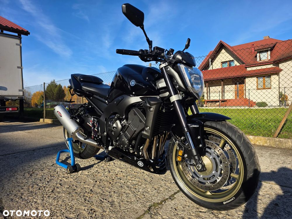 Yamaha FZ - 32