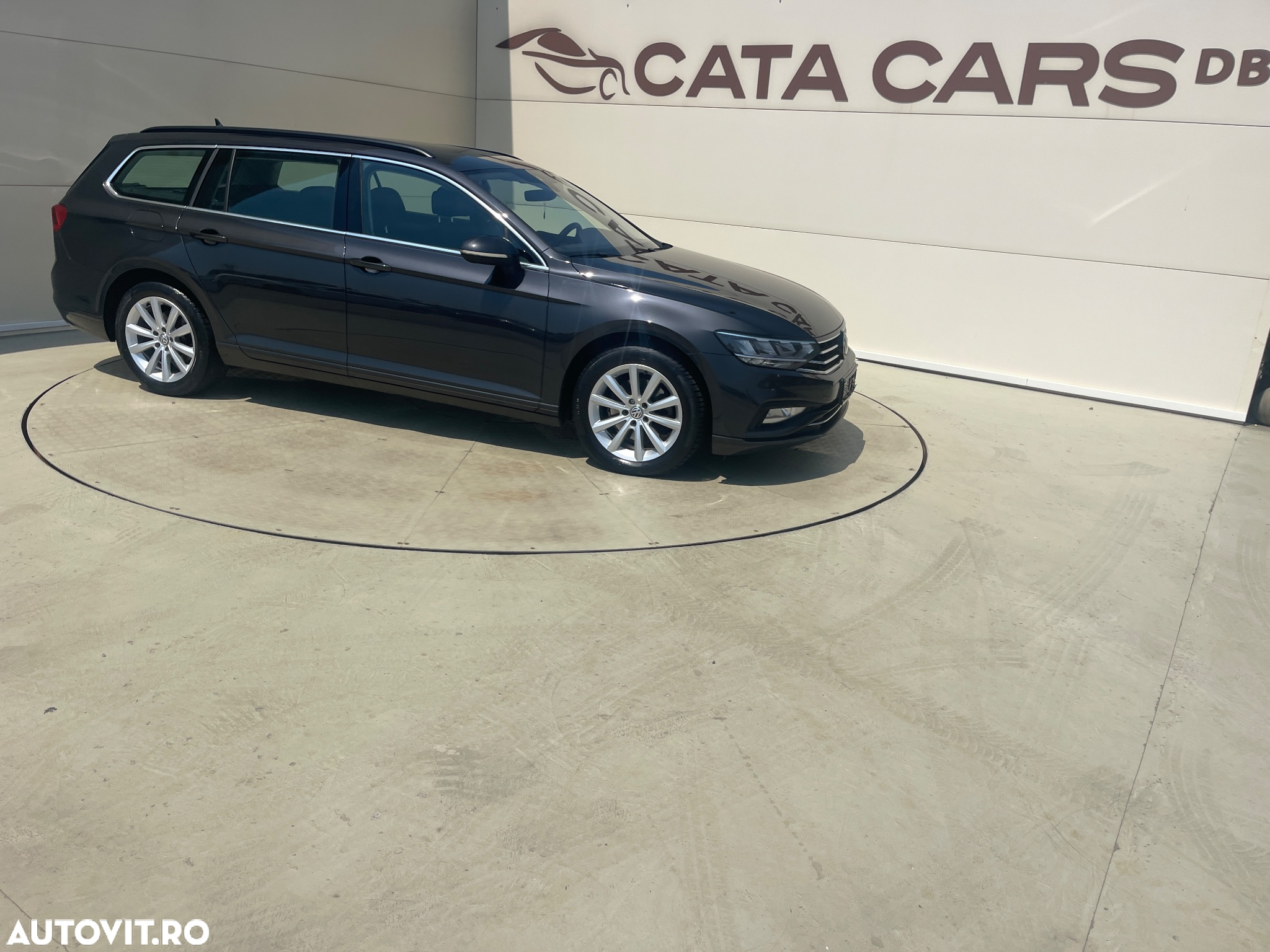 Volkswagen Passat - 20