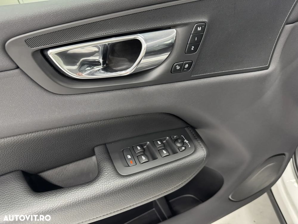 Volvo XC 60 T6 AWD Recharge Geartronic Inscription - 7