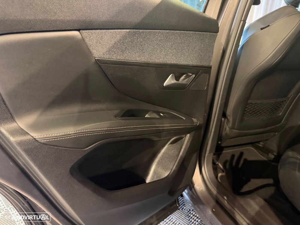 Peugeot 3008 1.5 BlueHDi GT Line EAT8 - 28