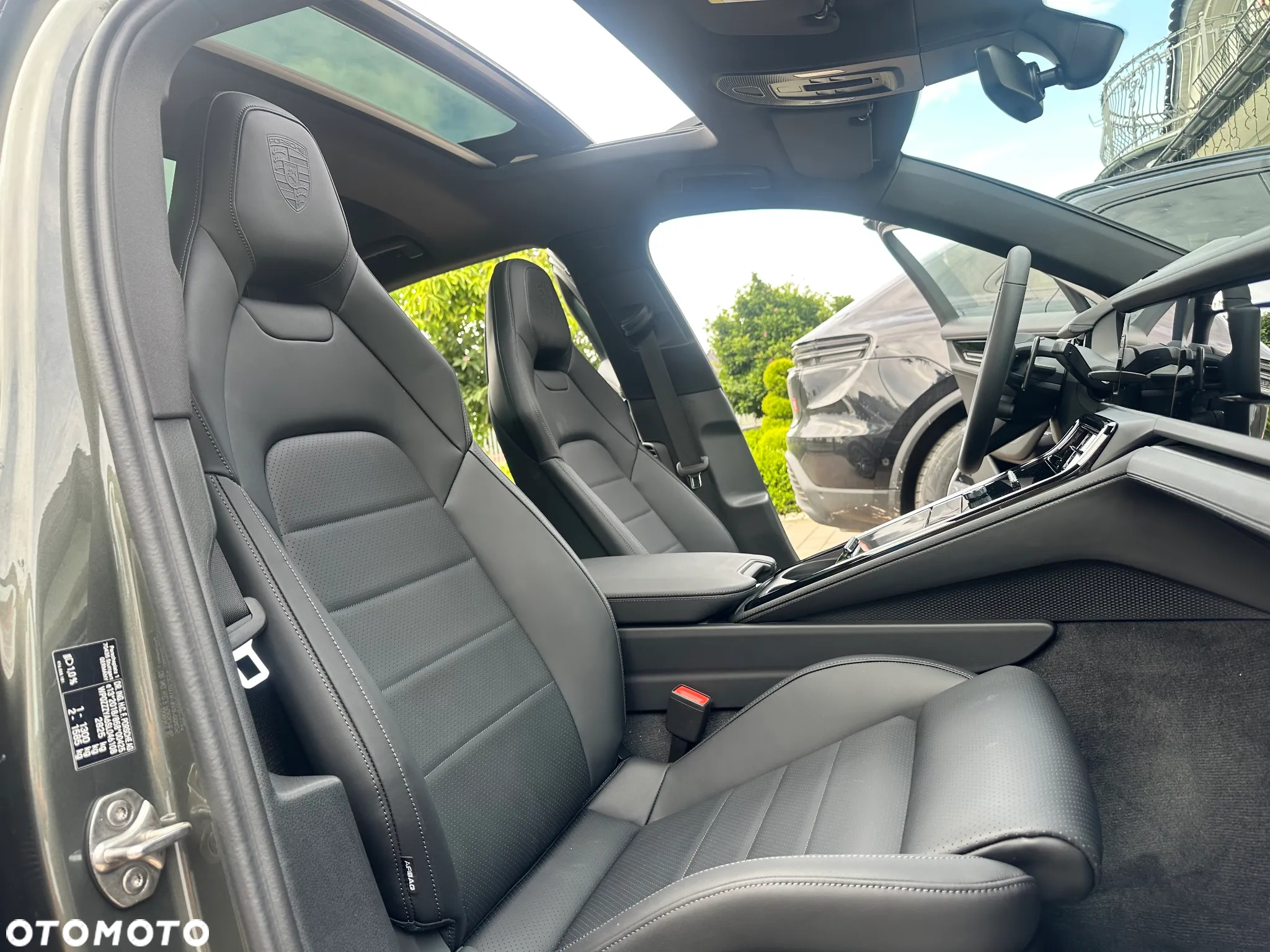 Porsche Panamera 4 E-Hybrid PHEV - 25