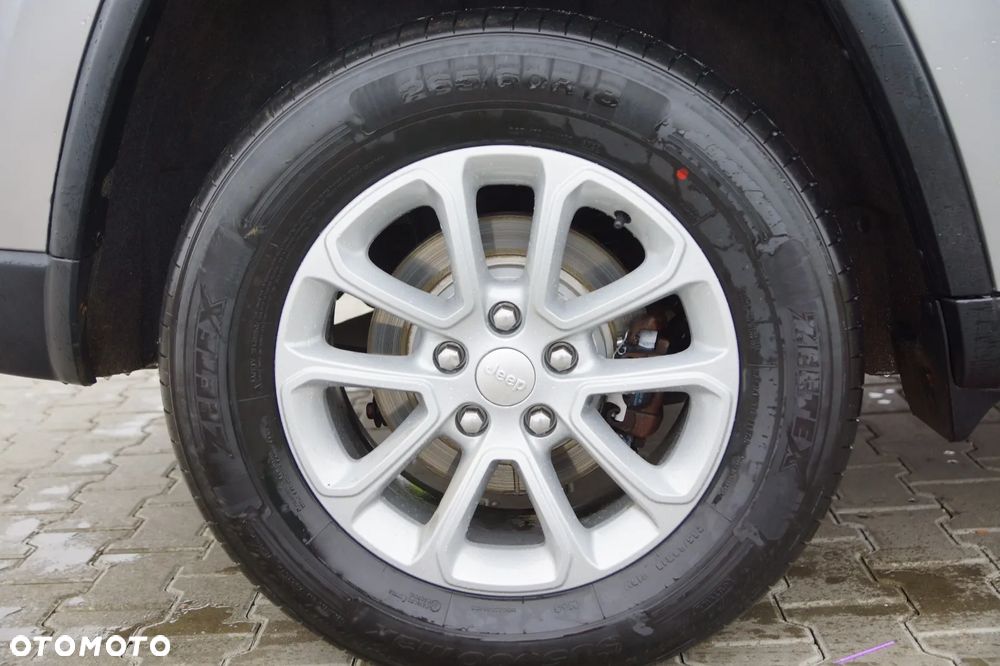 Jeep Grand Cherokee - 36