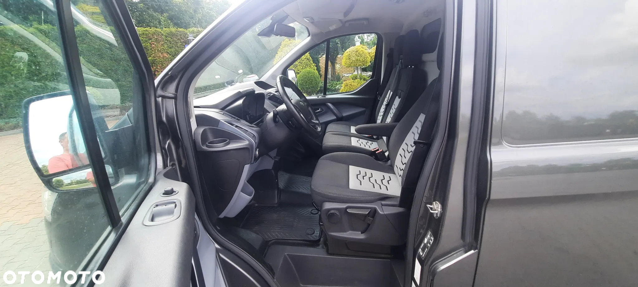 Ford TRANSIT CUSTOM - 20