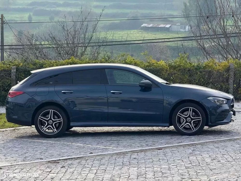 Mercedes-Benz CLA 250 e Shooting Brake AMG Line - 4