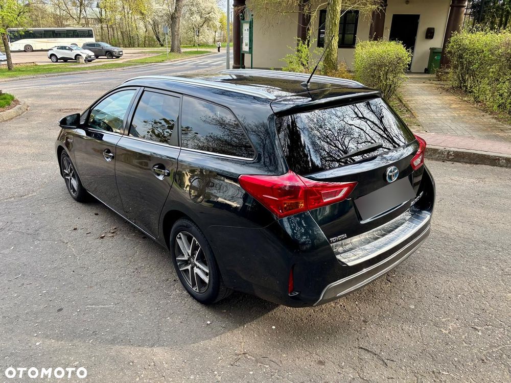 Toyota Auris 1.8 HSD Prestige - 8