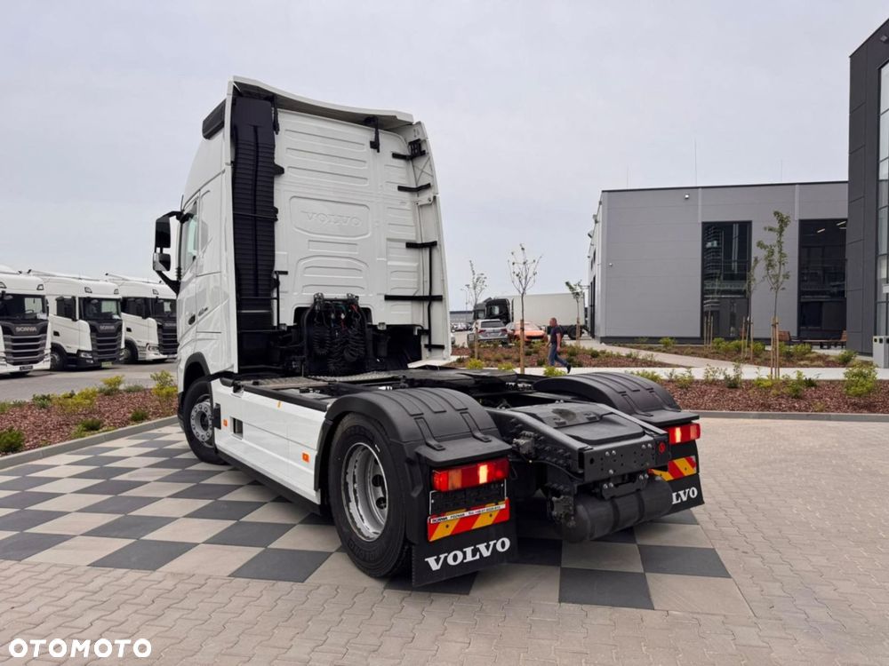 Volvo FH 4X2 460 Globetrotter - 4