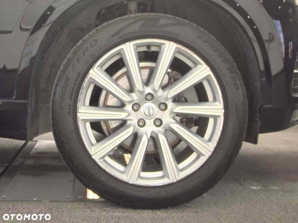 Volvo XC 90 - 22