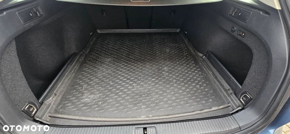 Volkswagen Passat 2.0 TDI BMT Highline DSG - 22