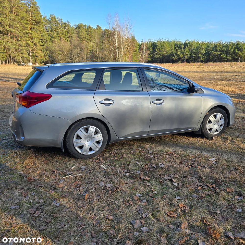Toyota Auris 2.0 D-4D Premium - 5