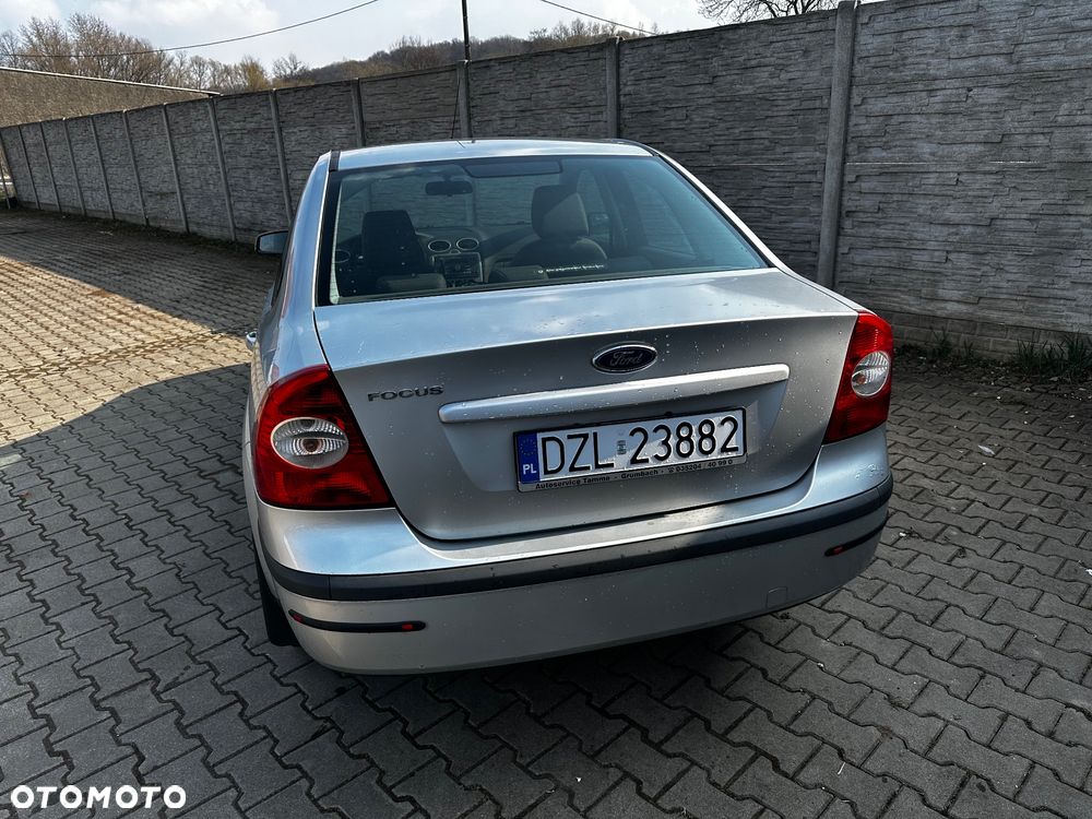 Ford Focus 1.6 16V Trend - 5