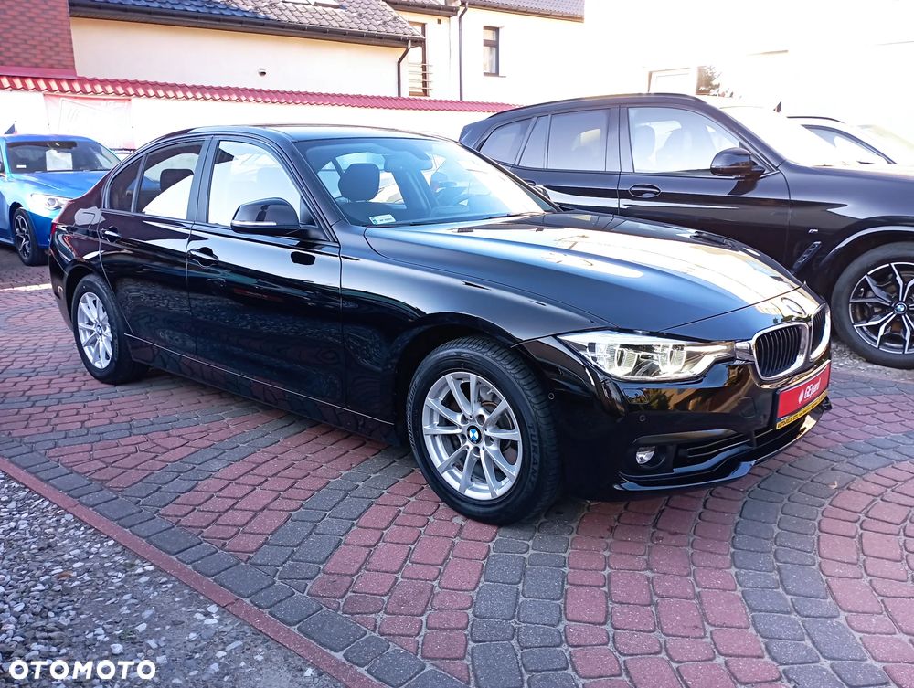 BMW Seria 3 318i - 3