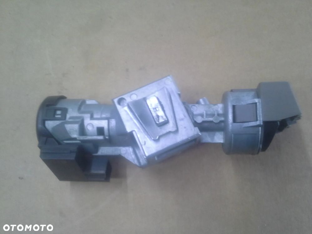 Ford Fokus MK3 1.6 Ti 105KM IQDA zestaw startowy komputer BV61-12A650-AC  S180127005 stacyjka 2 klucze immo i inne EU - 20