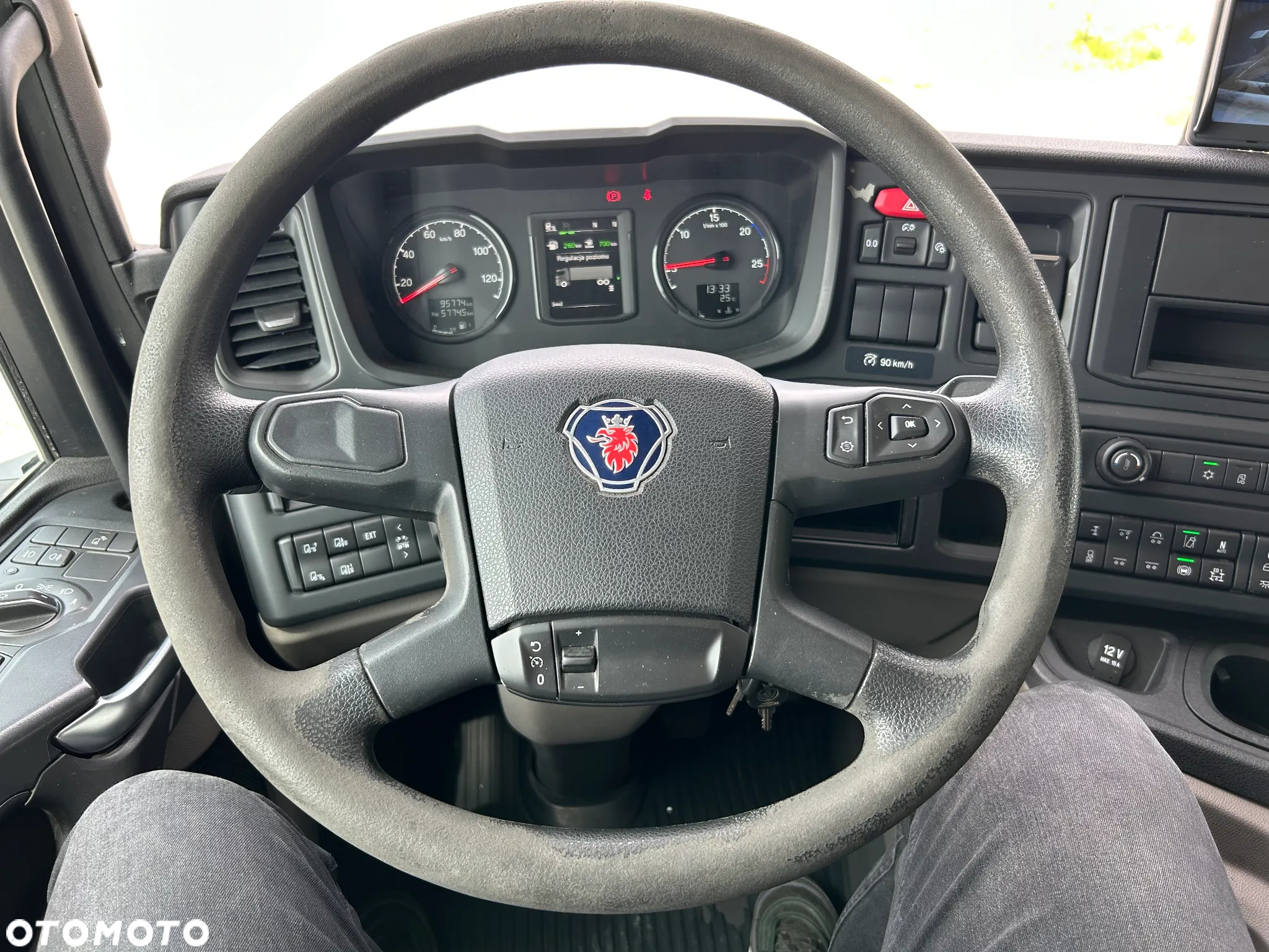 Scania P 320 DB 6x2*4NA - 35