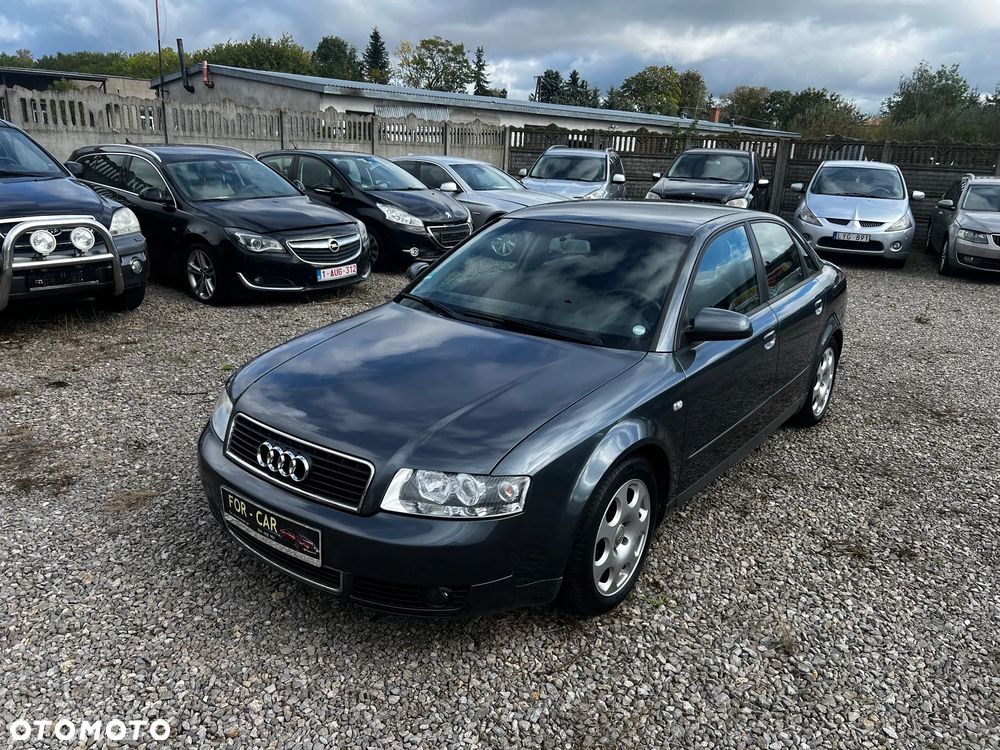 Audi A4 Limousine 1.8 T quattro - 1