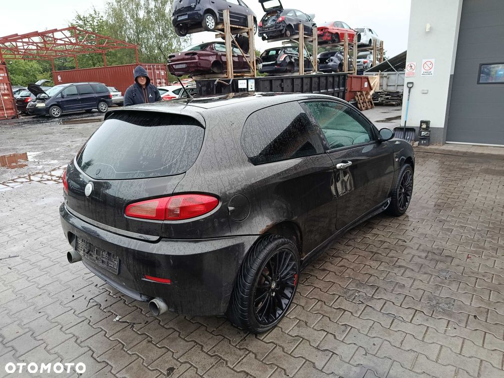 Alfa Romeo 147 1.6 TS 2005r NA CZĘŚCI - 9