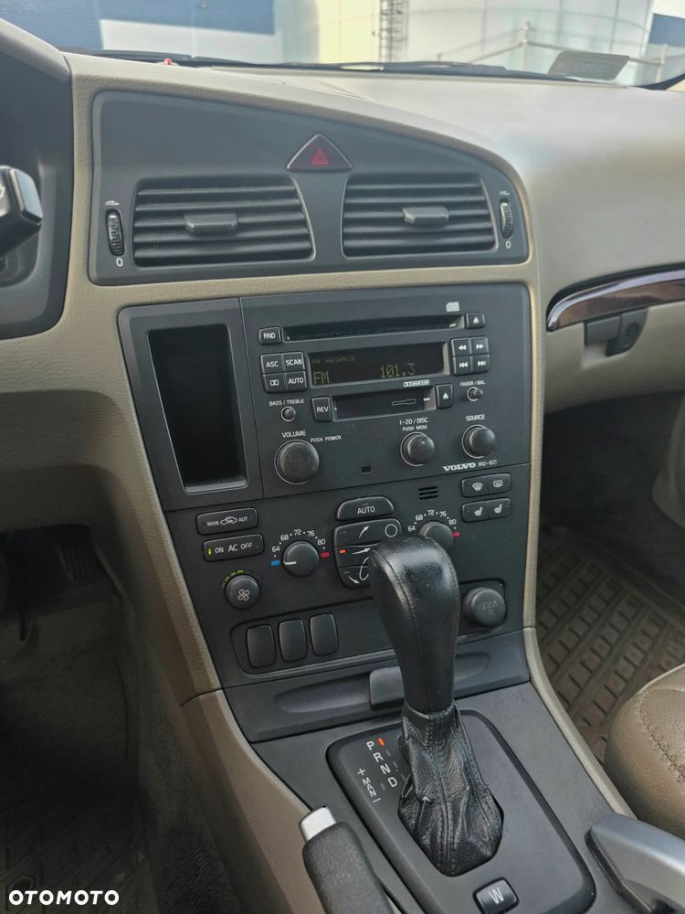 Volvo XC 70 - 19