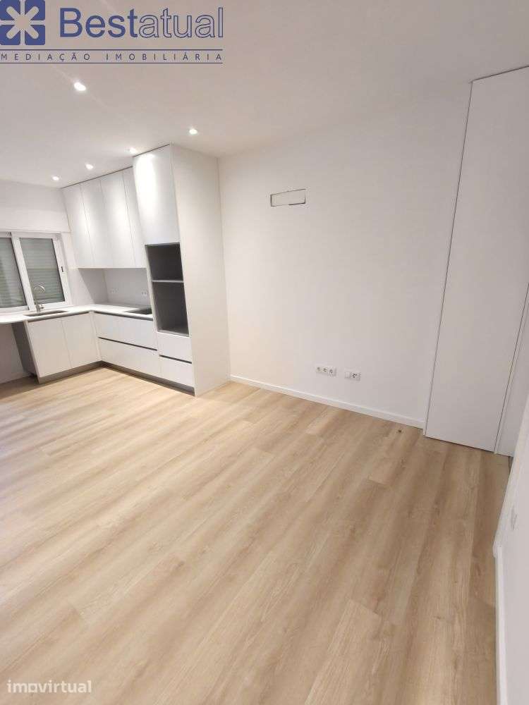 M. T 1 - Completamente Nova- J/Novo Lidl de Famalicão - Grande imagem: 3/28