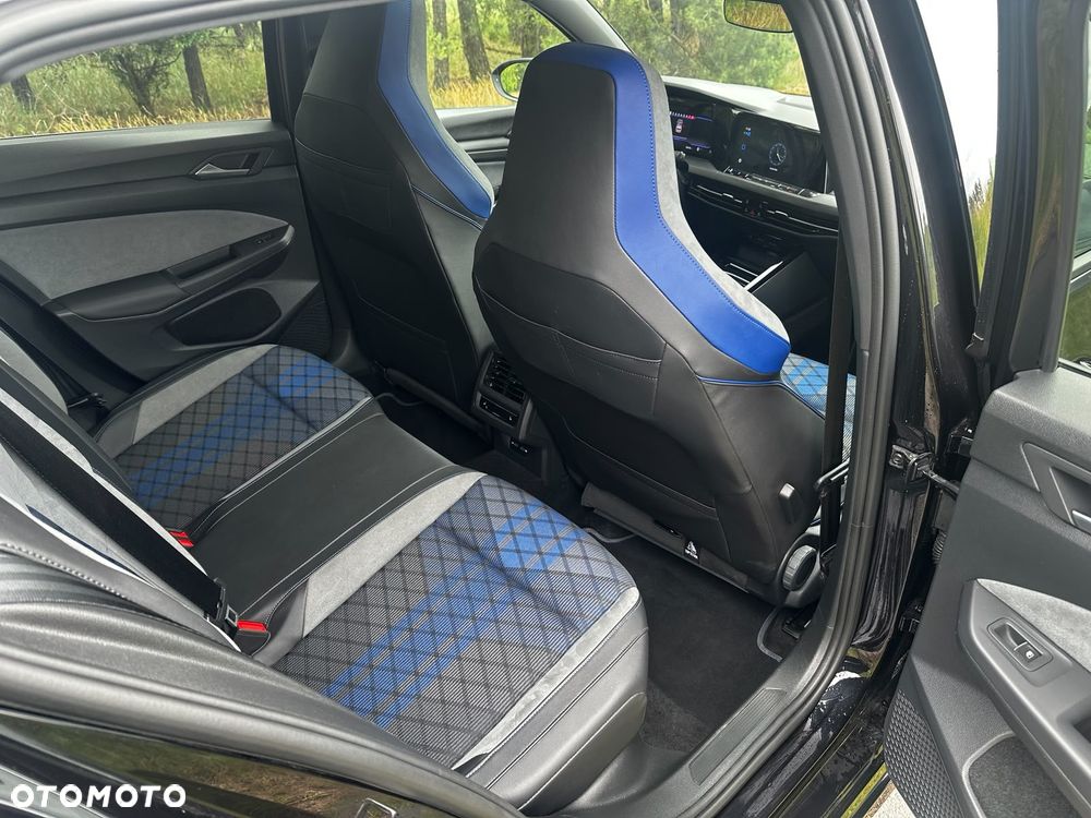 Volkswagen Golf - 19